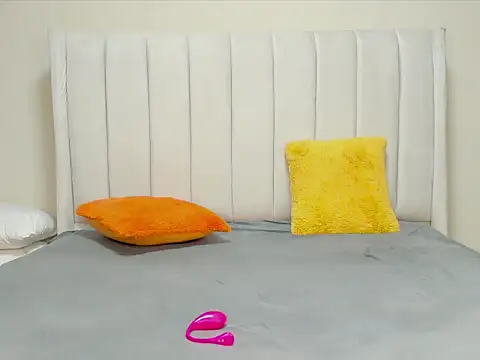 Snapshot of _heavenlysent chatting on 09-23-25, 03:53 heavenlysent online show from 09-23-25, 03:53