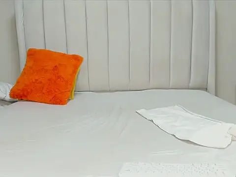 Snapshot of _heavenlysent chatting on 09-26-25, 04:16 heavenlysent online show from 09-26-25, 04:16