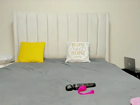 Snapshot of _heavenlysent chatting on 10-13-25, 03:28 heavenlysent online show from 10-13-25, 03:28