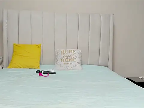 Snapshot of _heavenlysent chatting on 10-28-25, 03:36 heavenlysent online show from 10-28-25, 03:36