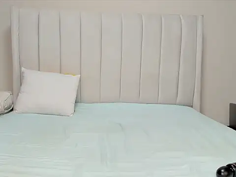 Snapshot of _heavenlysent chatting on 10-31-25, 04:24 heavenlysent online show from 10-31-25, 04:24