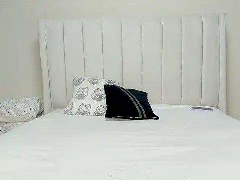 Snapshot of _heavenlysent chatting on 11-11-25, 04:34 heavenlysent online show from 11-11-25, 04:34