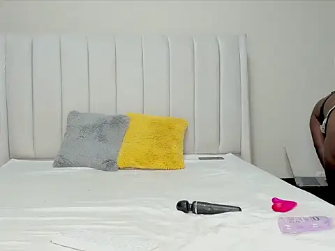 Snapshot of _heavenlysent chatting on 11-22-25, 04:00 heavenlysent online show from 11-22-25, 04:00