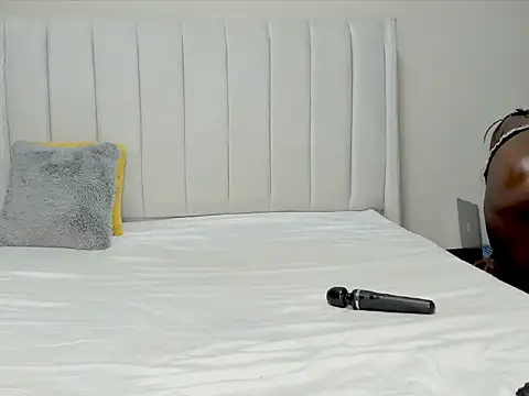 Snapshot of _heavenlysent chatting on 11-24-25, 04:12 heavenlysent online show from 11-24-25, 04:12