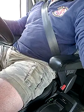 Snapshot of Tobyp677 chatting on 10-27-25, 08:46 Tobyp677 online show from 10-27-25, 08:46