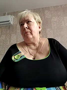 EffectFiona online show from 02-22-25, 06:17