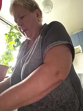 EffectFiona online show from 09-10-25, 05:07