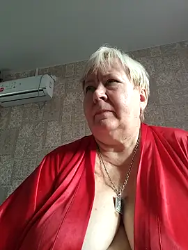 EffectFiona online show from 10-28-25, 05:11