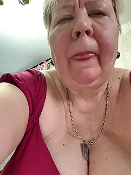 EffectFiona online show from 01-16-26, 04:05