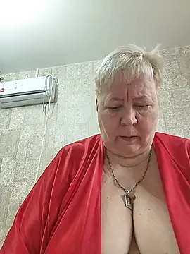 Snapshot of EffectFiona chatting on 05-01-26, 12:21 EffectFiona online show from 05-01-26, 12:21