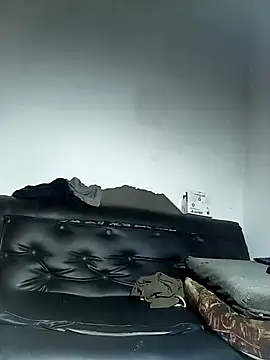 Snapshot of Gegeix chatting on 10-20-25, 01:39 Gegeix online show from 10-20-25, 01:39