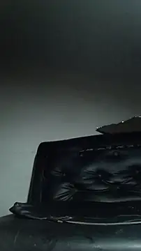 Snapshot of Gegeix chatting on 10-25-25, 02:30 Gegeix online show from 10-25-25, 02:30