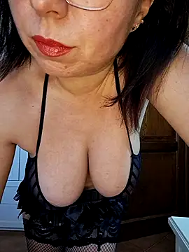 Snapshot of latuabirba chatting on 03-16-26, 10:41 latuabirba online show from 03-16-26, 10:41