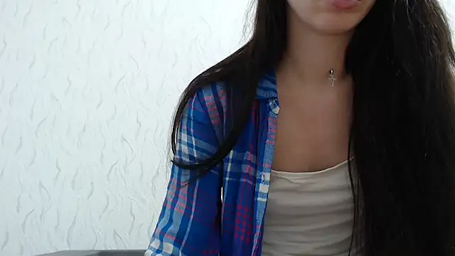 Snapshot of HoneyWiles chatting on 12-10-24, 01:11 HoneyWiles online show from 12-10-24, 01:11