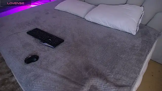 Miss Loise online show from 11-27-25, 03:19