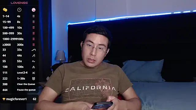 Snapshot of andrewmhilton_ chatting on 02-24-25, 11:41 andrewmhilton online show from 02-24-25, 11:41