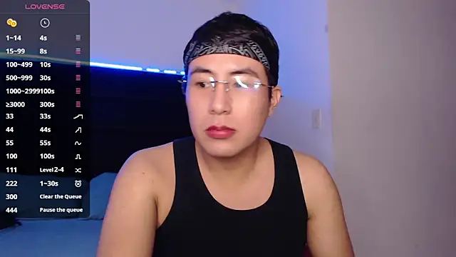 Snapshot of andrewmhilton_ chatting on 02-25-25, 09:46 andrewmhilton online show from 02-25-25, 09:46