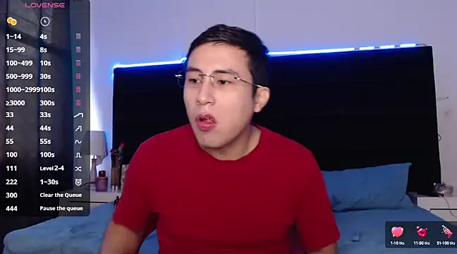 Snapshot of andrewmhilton_ chatting on 02-27-25, 07:04 andrewmhilton online show from 02-27-25, 07:04