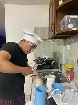 Snapshot of andrewmhilton_ chatting on 03-04-25, 04:27 andrewmhilton online show from 03-04-25, 04:27