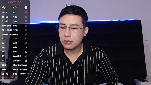 Snapshot of andrewmhilton_ chatting on 03-06-25, 05:11 andrewmhilton online show from 03-06-25, 05:11