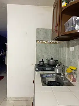 Snapshot of andrewmhilton_ chatting on 03-11-25, 01:37 andrewmhilton online show from 03-11-25, 01:37