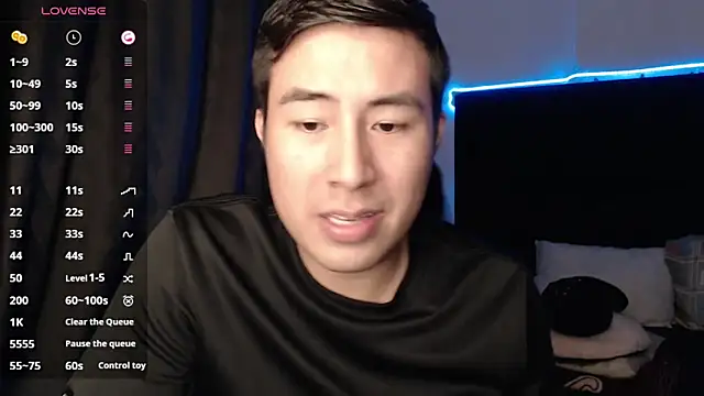 Snapshot of andrewmhilton_ chatting on 09-09-25, 06:02 andrewmhilton online show from 09-09-25, 06:02