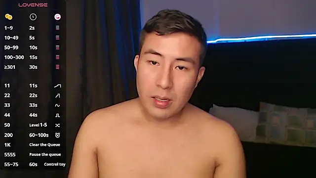 Snapshot of andrewmhilton_ chatting on 09-18-25, 06:59 andrewmhilton online show from 09-18-25, 06:59