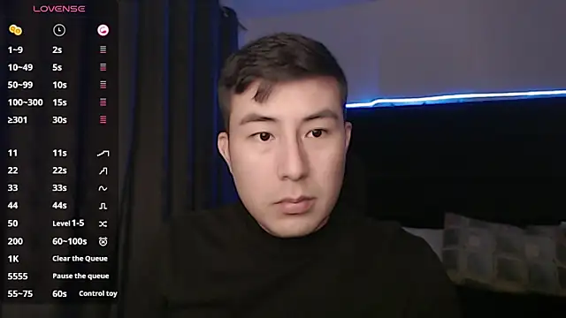 Snapshot of andrewmhilton_ chatting on 09-19-25, 06:15 andrewmhilton online show from 09-19-25, 06:15