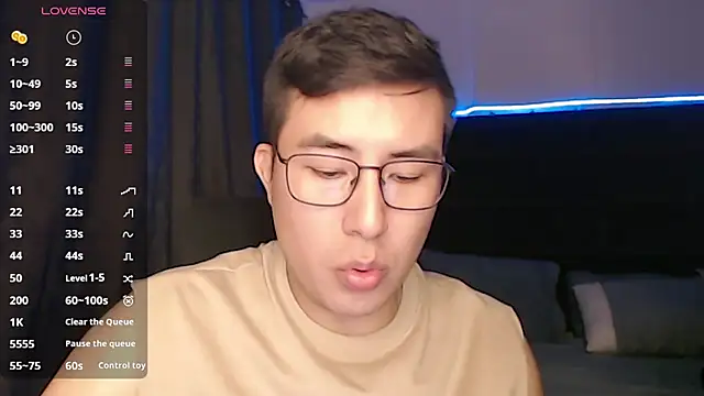 Snapshot of andrewmhilton_ chatting on 09-28-25, 06:19 andrewmhilton online show from 09-28-25, 06:19