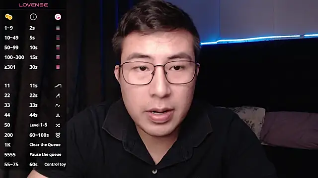 Snapshot of andrewmhilton_ chatting on 11-07-25, 05:29 andrewmhilton online show from 11-07-25, 05:29