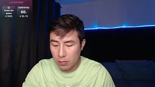 andrewmhilton  online show from 03-10-26, 08:08