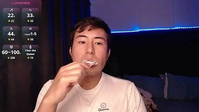 andrewmhilton  online show from 03-22-26, 06:06