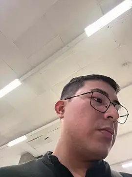 andrewmhilton  online show from 03-25-26, 10:05