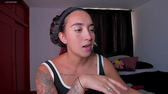 Snapshot of _Tammyy chatting on 12-12-24, 07:59  Tammyy online show from 12-12-24, 07:59