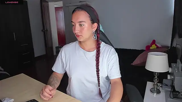 Snapshot of _Tammyy chatting on 02-17-25, 09:08  Tammyy online show from 02-17-25, 09:08