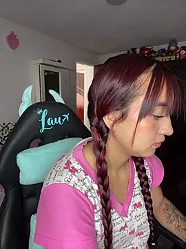 Snapshot of _Tammyy chatting on 03-18-25, 07:10  Tammyy online show from 03-18-25, 07:10