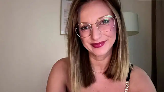 Snapshot of HornyJudith chatting on 02-04-26, 07:03 HornyJudith online show from 02-04-26, 07:03