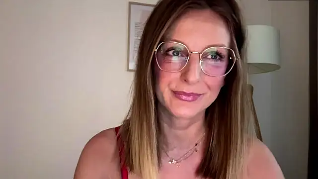 Snapshot of HornyJudith chatting on 02-10-26, 07:01 HornyJudith online show from 02-10-26, 07:01