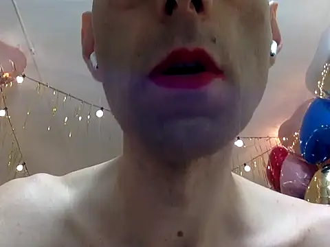 Snapshot of HandsomeAlfie chatting on 07-17-26, 10:44 HandsomeAlfie online show from 07-17-26, 10:44