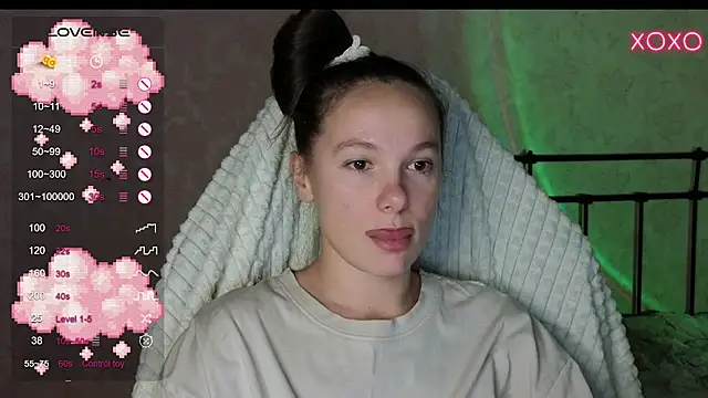 lil luna x online show from 12-12-24, 08:21