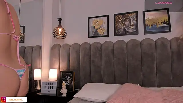 cute  cherry  online show from 04-16-26, 08:09