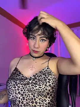 Snapshot of ZahaRoseee chatting on 03-06-26, 12:29 ZahaRoseee online show from 03-06-26, 12:29