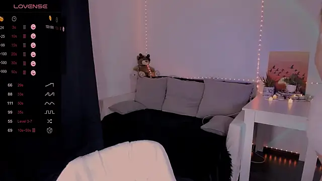 Snapshot of mia_x_love chatting on 12-05-24, 05:39 mia x love online show from 12-05-24, 05:39