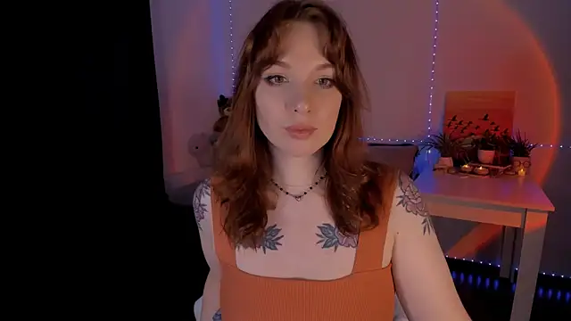 Snapshot of mia_x_love chatting on 12-15-24, 06:48 mia x love online show from 12-15-24, 06:48