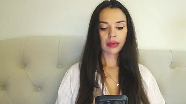 Snapshot of Mika_Gold chatting on 09-15-25, 07:25 Mika Gold online show from 09-15-25, 07:25