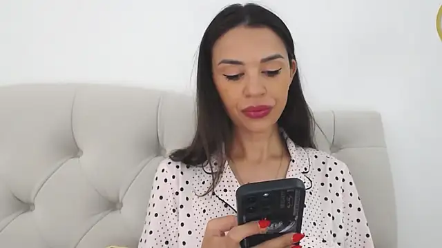 Snapshot of Mika_Gold chatting on 09-16-25, 10:27 Mika Gold online show from 09-16-25, 10:27