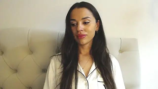 Snapshot of Mika_Gold chatting on 09-19-25, 08:53 Mika Gold online show from 09-19-25, 08:53