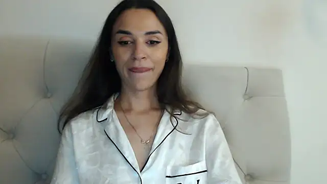 Snapshot of Mika_Gold chatting on 10-13-25, 10:32 Mika Gold online show from 10-13-25, 10:32