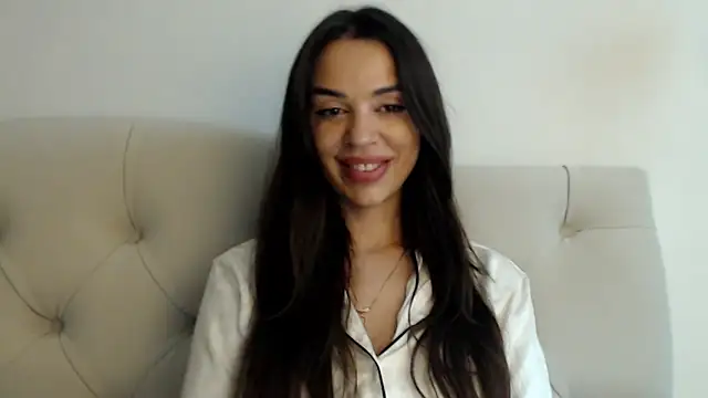 Snapshot of Mika_Gold chatting on 10-25-25, 07:30 Mika Gold online show from 10-25-25, 07:30