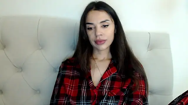 Snapshot of Mika_Gold chatting on 10-27-25, 04:22 Mika Gold online show from 10-27-25, 04:22